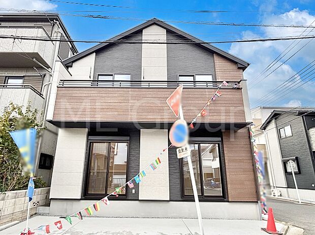 シンプルで落ち着きのある建物は住むかたの個性でオリジナルなものになっていきます。