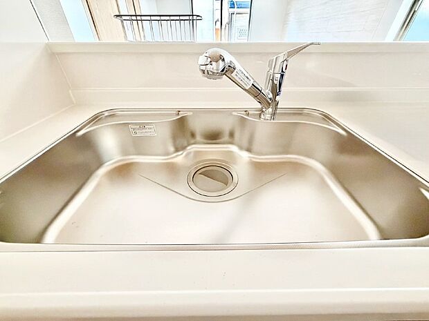 広々としたシンクでお料理やお皿洗いもラクラク快適に!