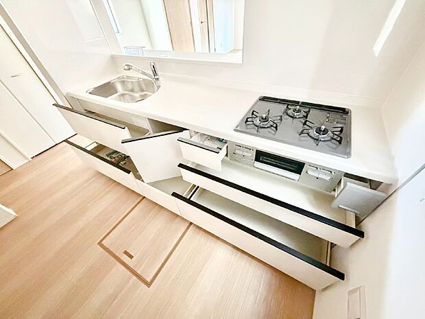 使いやすさを優先したスライド式収納タイプ!