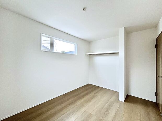 子供部屋にもおすすめな収納スペースたっぷりの居室