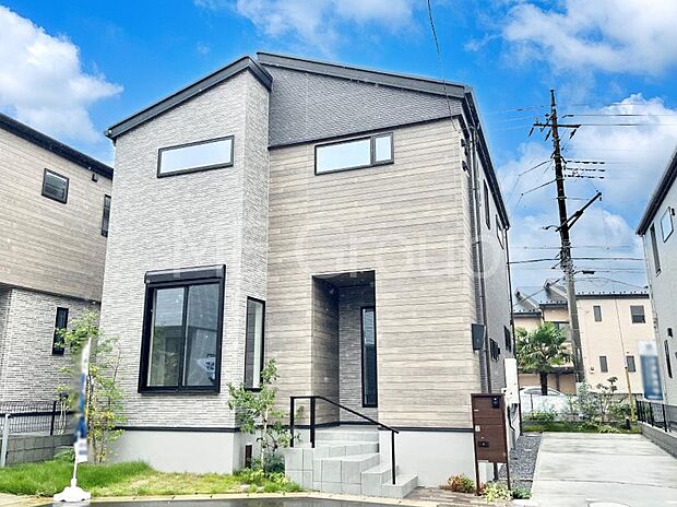 洗練された外観、上質な住空間が広がる室内は永く安心して過ごせる住居です。