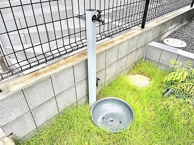 外水栓があると、庭のお手入れやちょっとした手洗い・洗車に便利です!