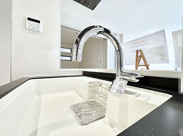 浄水器一体型のキッチンで洗い物用・料理用と切り替え簡単!タッチレスで更に便利に!