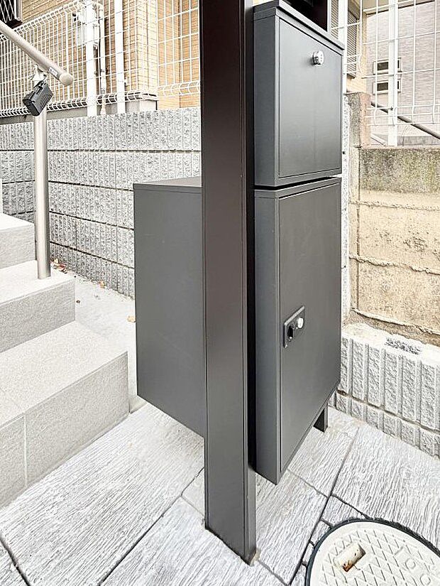 外観「宅配ボックス」時間を気にせず宅配物をいつでも安全に受け取れます。