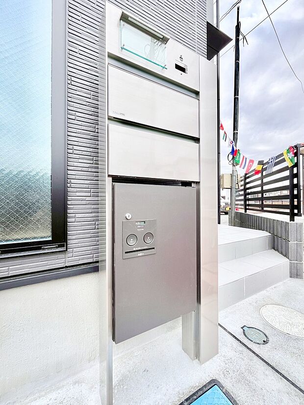 表札・インターホン・ポストをひとつに集約