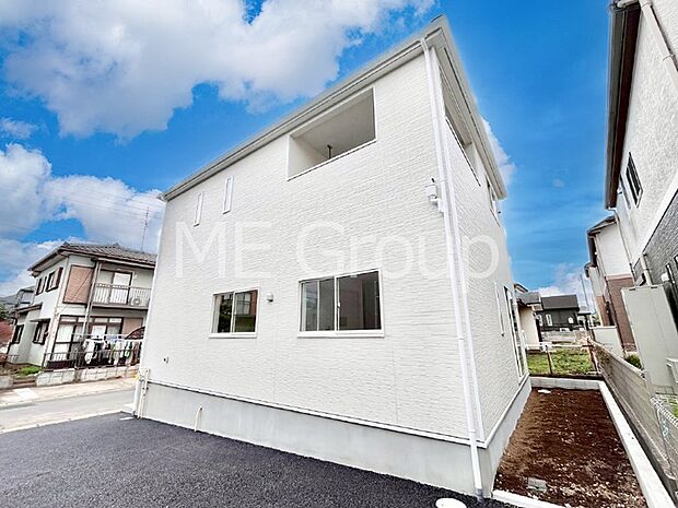 たっぷりの陽光と心地よい風が舞い込む住まい