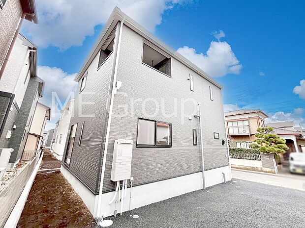 溢れる陽光でご家族の笑顔も輝く