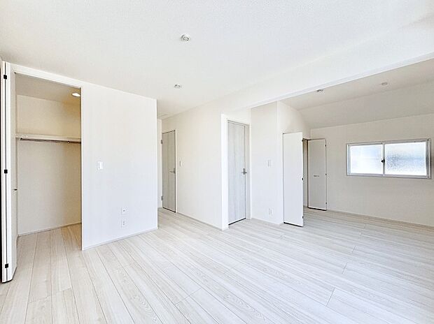 将来は2部屋にすることもできますね。お年頃になったら夢の個室にチェンジ！