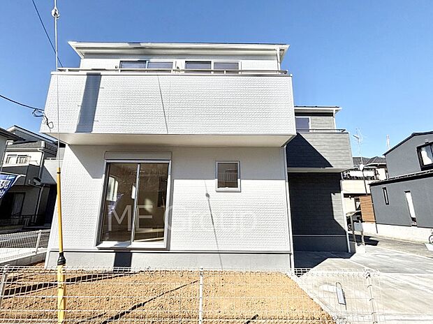 たっぷりの陽光と心地よい風が舞い込む住まい