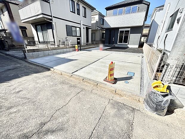 並列2台駐車可能なゆとりのカースペース 