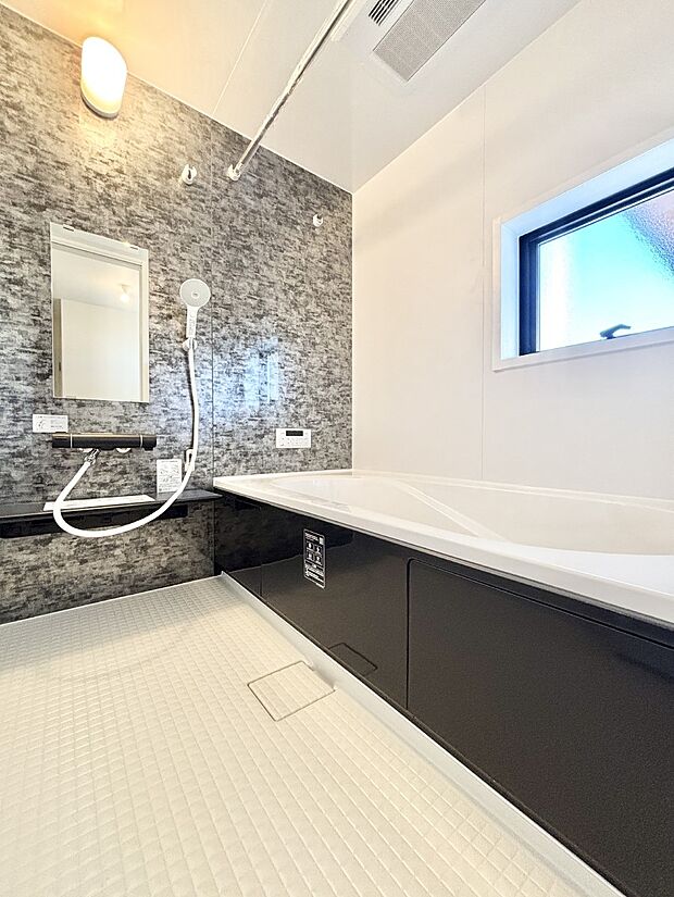 一日の疲れを癒やす大切なバスタイム。ゆっくりとお風呂を楽しんで疲れをとりたいですね!