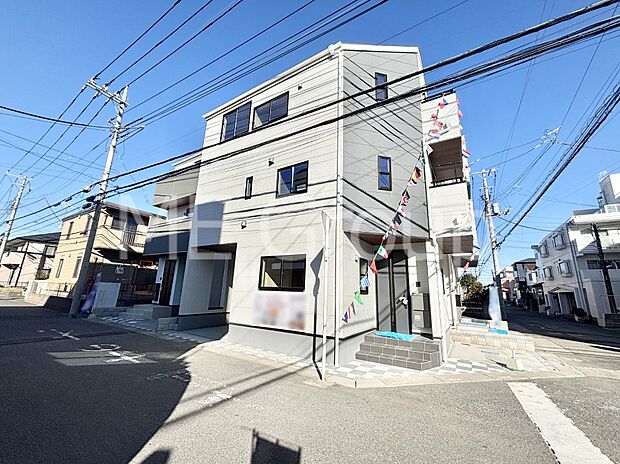 見通しの良さとともに、街並みに開放感を与えてくれます。