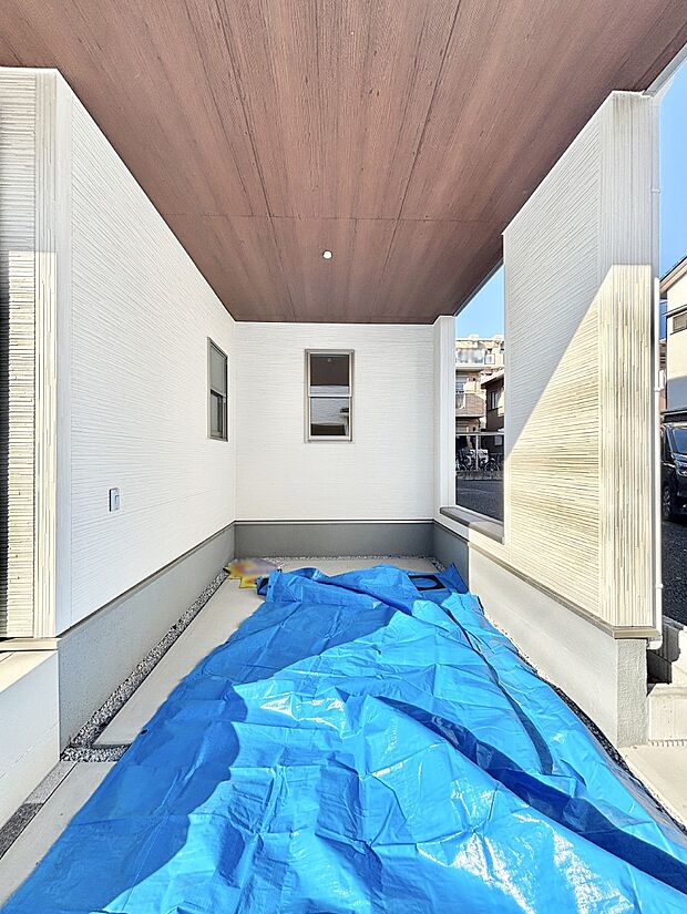 ビルトインタイプは大切なお車を傷や汚れから守ることができます。