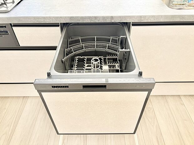 面倒なお片づけは食洗機にお任せ!家事の負担が減って、時間にも気持ちにもゆとりができます。