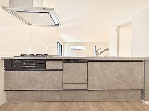 毎日使うキッチンだから、使いやすさ&お手入れのしやすさにこだわりました。