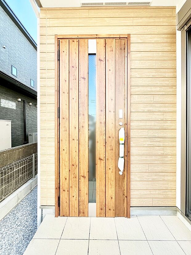 大切な家族、来客を出迎える玄関