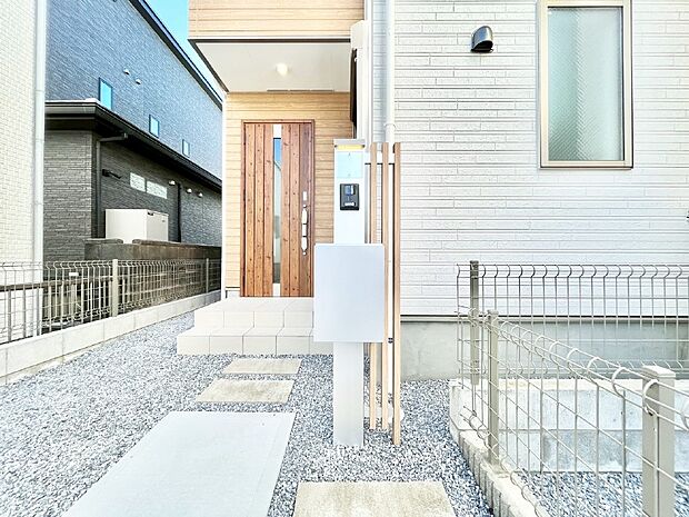 表札・インターホン・ポストをひとつに集約