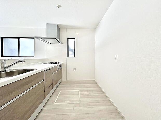 ゆとりあるキッチンではご家族と楽しくお料理ができます。