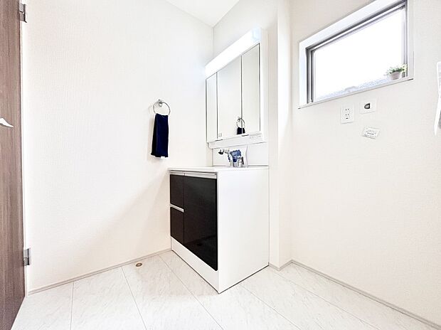 上質な洗面空間がゆとりの時間を演出