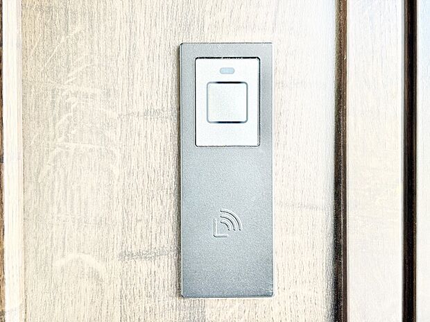 スマートに開錠できる電子キー