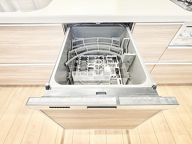 面倒なお片づけは食洗機にお任せ!家事の負担が減って、時間にも気持ちにもゆとりができます。