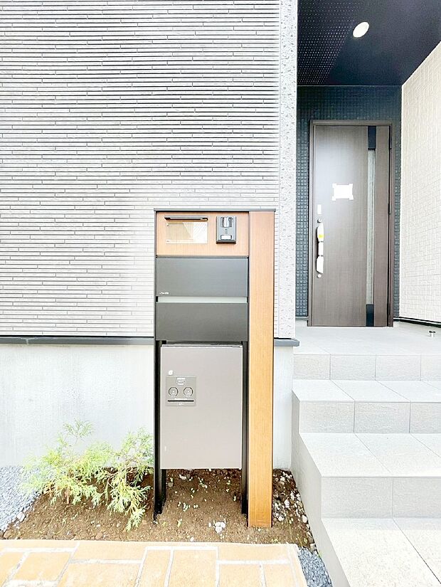 表札・インターホン・ポストをひとつに集約