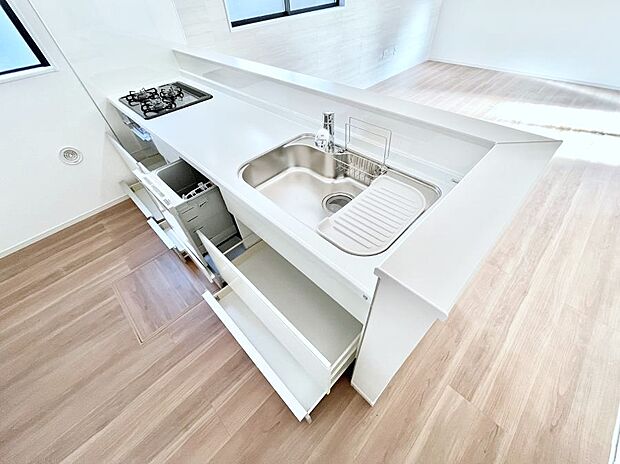 使いやすさを優先したスライド式収納タイプ!