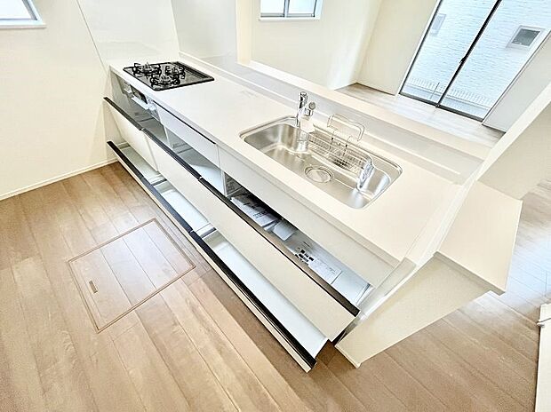 使いやすさを優先したスライド式収納タイプ!