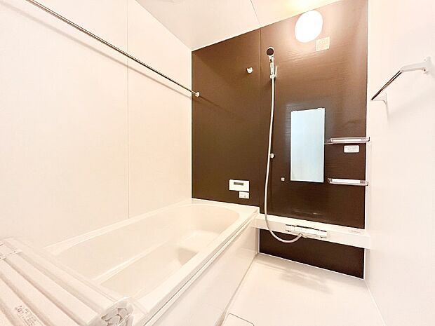 落ち着いた雰囲気でゆっくりお寛ぎいただけるバスルーム