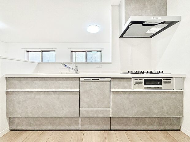 毎日使うキッチンだから、使いやすさ&お手入れのしやすさにこだわりました。