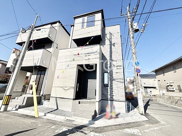 たっぷりの陽光と心地よい風が舞い込む住まい