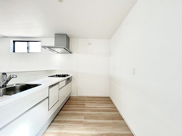 ゆとりあるキッチンではご家族と楽しくお料理ができます。