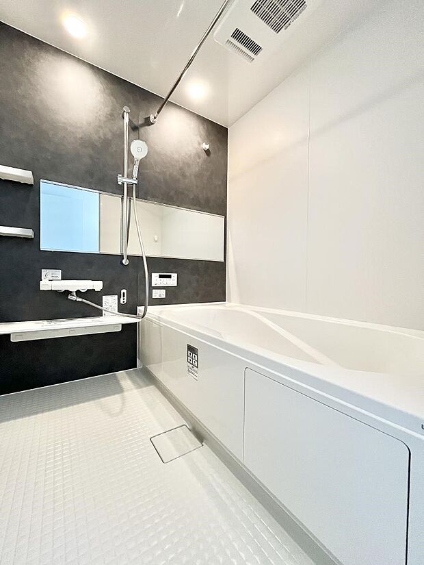 一日の疲れを癒やす大切なバスタイム。ゆっくりとお風呂を楽しんで疲れをとりたいですね！  