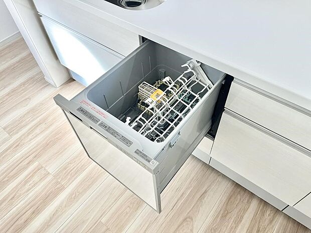 面倒なお片づけは食洗機にお任せ！家事の負担が減って、時間にも気持ちにもゆとりができます。