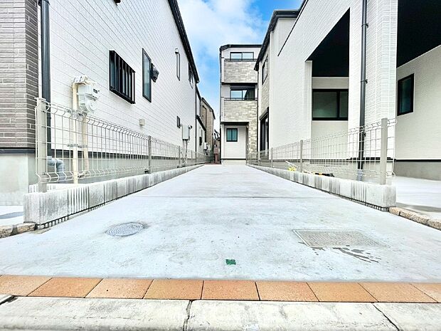 マイカーをお持ち方も安心！カースペース付きです。