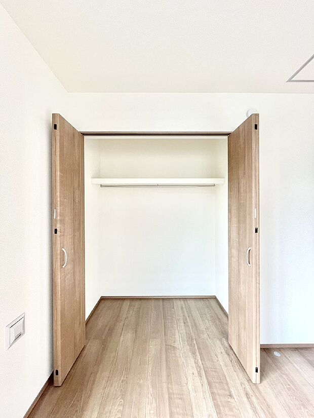 たっぷりの収納スペースで快適に暮らせそう