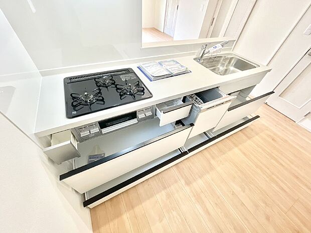 使いやすさを優先したスライド式収納タイプ!