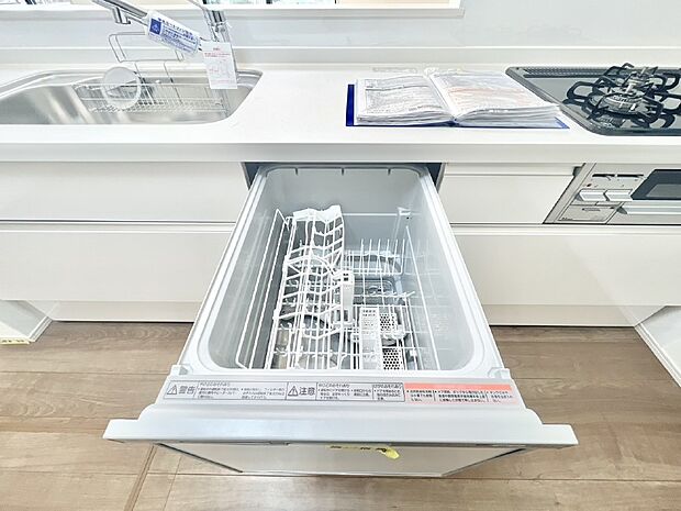 面倒なお片づけは食洗機にお任せ!家事の負担が減って、時間にも気持ちにもゆとりができます。