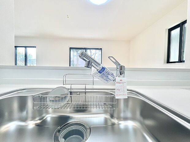 浄水器一体型のキッチンで洗い物用・料理用と切り替え簡単！