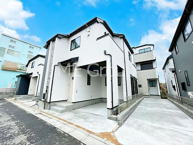 溢れる陽光でご家族の笑顔も輝く