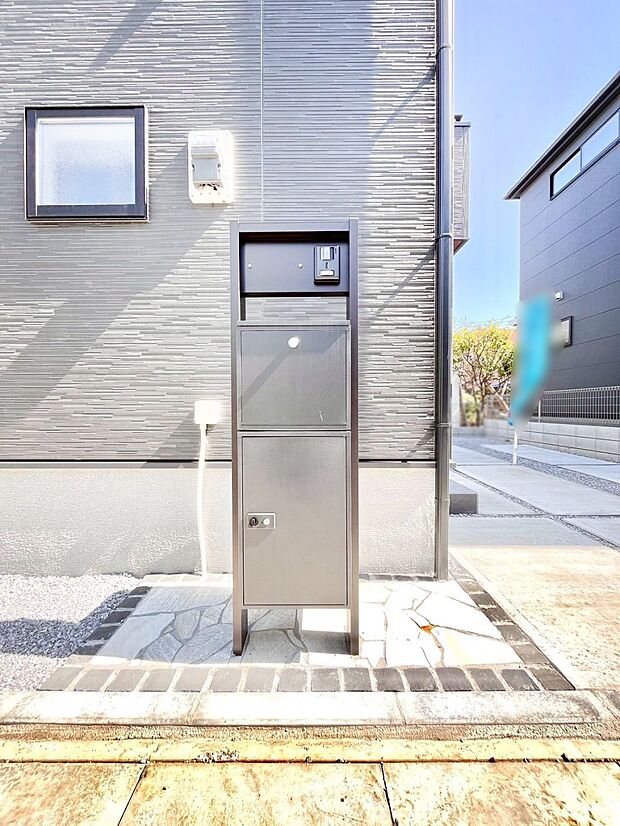 表札・インターホン・ポストをひとつに集約