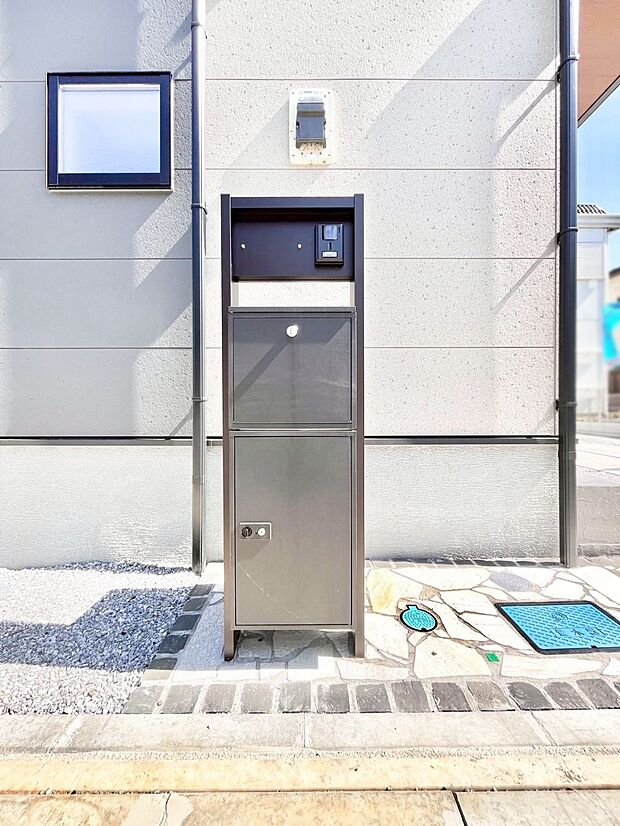 表札・インターホン・ポストをひとつに集約