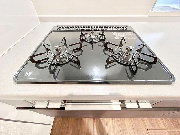 三口ガスコンロでお料理が一気にはかどりそう。