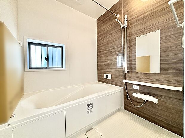 落ち着いた雰囲気でゆっくりお寛ぎいただけるバスルーム