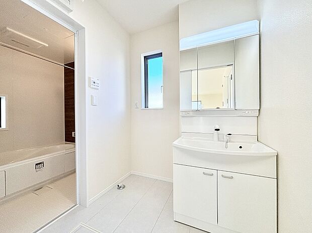 身支度もスムーズにおこなえる脱衣場