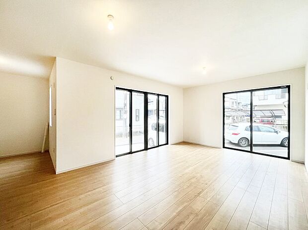 家族の笑顔が自然と生まれてくる、そんな雰囲気のダイニングに仕上がっています