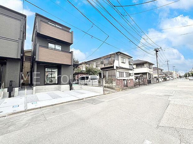 前面道路はきちんと整備されています