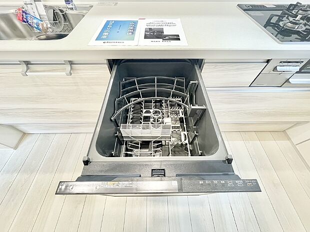 面倒なお片づけは食洗機にお任せ!家事の負担が減って、時間にも気持ちにもゆとりができます。