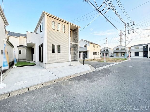 前面道路はきちんと整備されています  