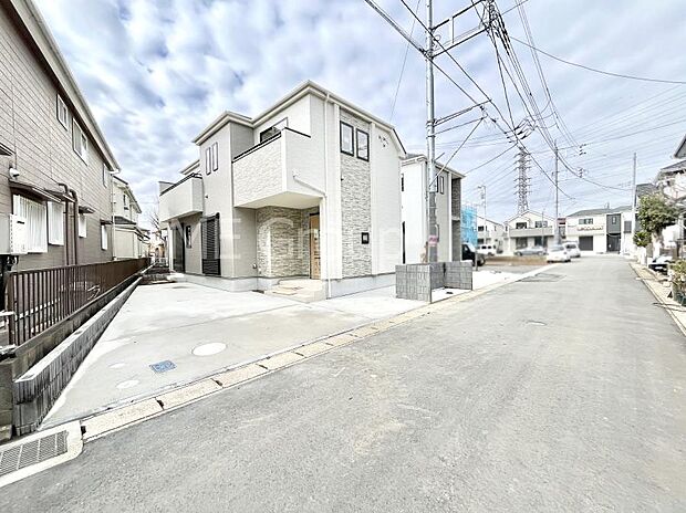 前面道路はきちんと整備されています